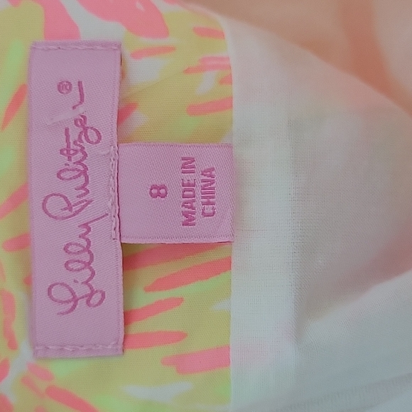 Lilly Pulitzar - Picture 2 of 6